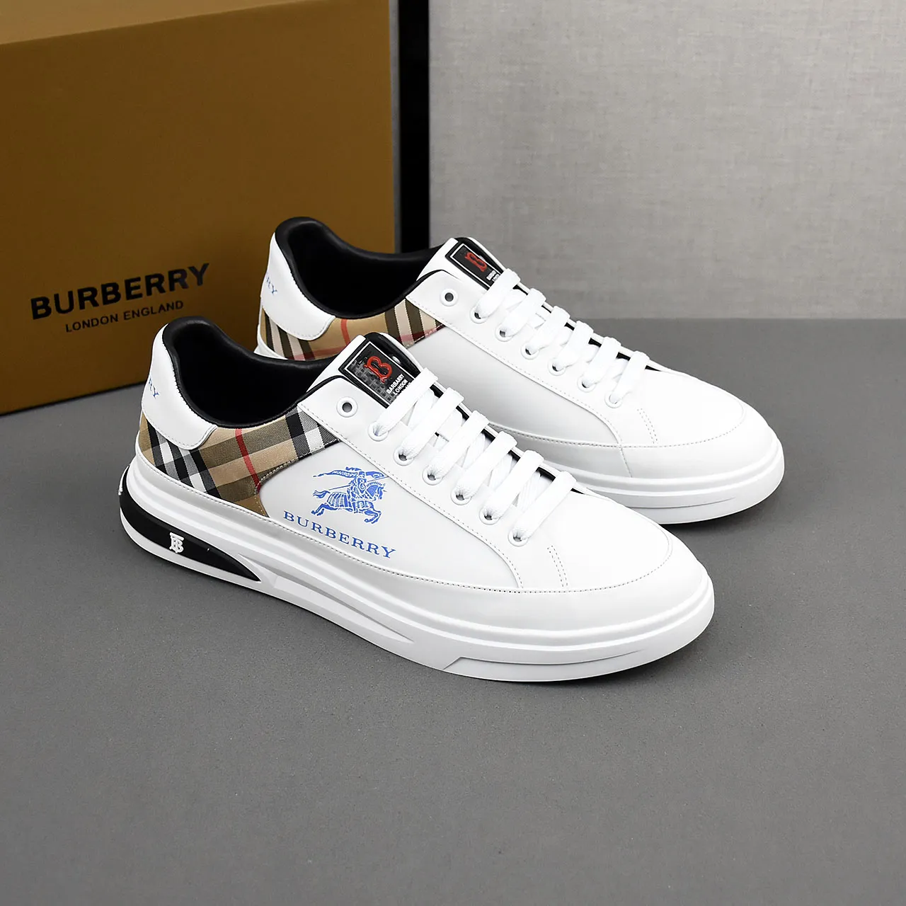 PP400⛳️⛳️⛳️Burberry [Burberry] fashionable sports and casual shoes, the upper is made of first-layer cowhide with plaid material, first-layer pigskin lining, and rubber outsole. Men's size 38-44.